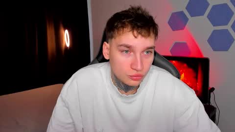 Snapshot of chris_tyson chatting on 11.25.25 Chris Tyson online show from 11.25.25