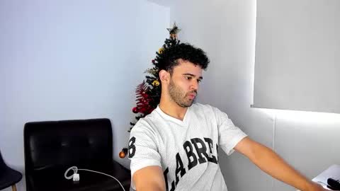 Im Chirs IM MODEL INDEPENDT online show from 12.05.25