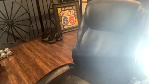 Snapshot of chrisfroom chatting on 11.23.25 chrisfroom online show from 11.23.25