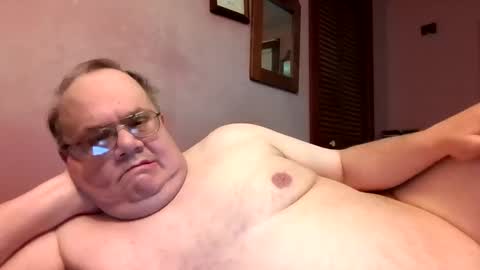 Snapshot of chrismini312 chatting on 06.10.26 Chris The Jerk Off King online show from 06.10.26