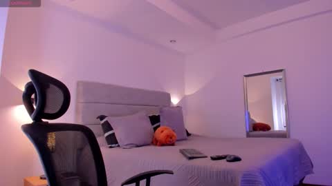 chrismorgan24 online show from 10.12.25