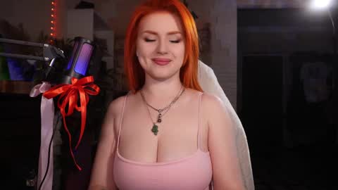 Snapshot of chriss_foxx chatting on 03.05.25 chriss_foxx online show from 03.05.25