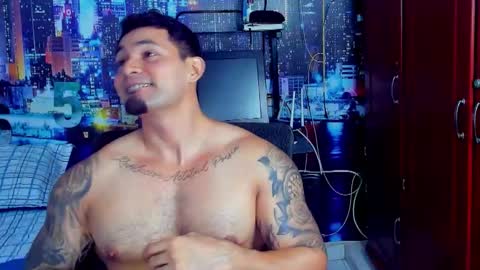 Snapshot of chriss_stewart2 chatting on 11.08.25 Chriss Stewart online show from 11.08.25