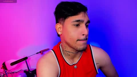 Christian Wang online show from 11.29.25