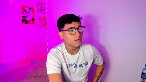 Christian Wang online show from 01.08.26