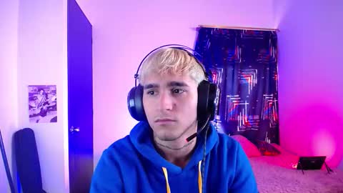 Christian Wang online show from 03.04.26