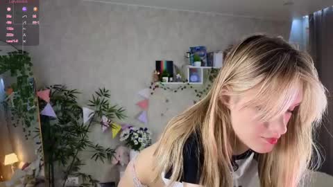 Snapshot of christina_hammond chatting on 04.25.26 Ann online show from 04.25.26