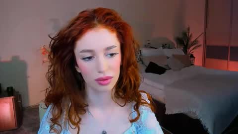 christinaconteeree online show from 11.24.25