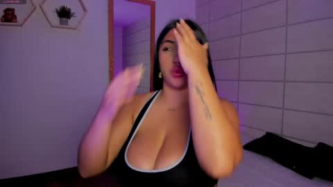 Christine  online show from 04.13.26