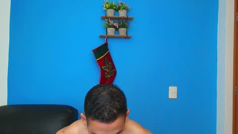 Snapshot of christopher_w chatting on 12.14.24 Christopher online show from 12.14.24