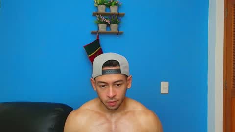 Snapshot of christopher_w chatting on 12.23.24 Christopher online show from 12.23.24