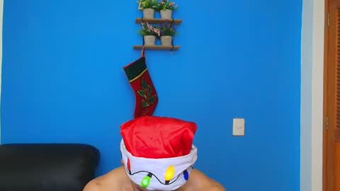 Snapshot of christopher_w chatting on 12.24.24 Christopher online show from 12.24.24