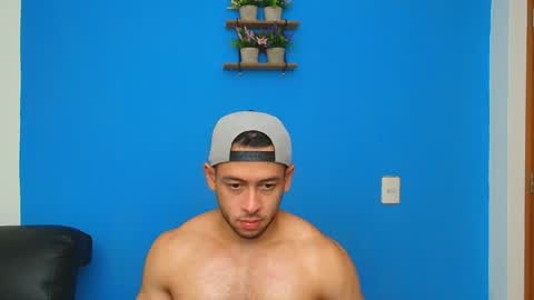 Snapshot of christopher_w chatting on 02.02.25 Christopher online show from 02.02.25