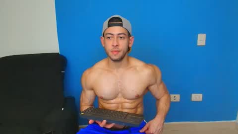 Snapshot of christopher_w chatting on 09.15.25 Christopher online show from 09.15.25