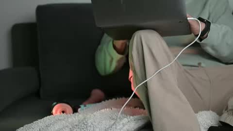 Chrissua online show from 10.27.25