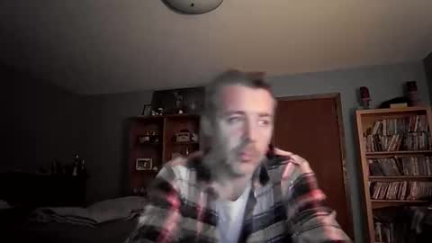 Snapshot of chrisw8121670385 chatting on 03.04.26 Chris online show from 03.04.26