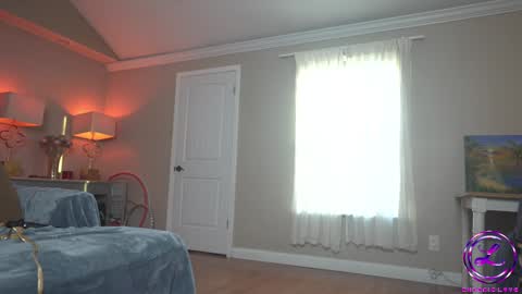 Snapshot of chroniclove chatting on 03.12.25 Marley online show from 03.12.25