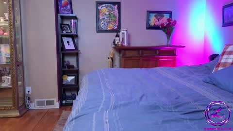 Snapshot of chroniclove chatting on 02.28.26 Marley online show from 02.28.26