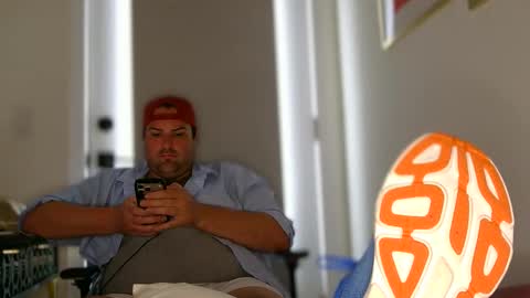 ChubbyGayManBigFeet online show from 05.24.26