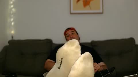 ChubbyGayManBigFeet online show from 05.27.26