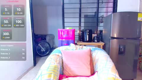 Snapshot of ciaraebonyxxx chatting on 02.15.25 ciaraebonyxxx online show from 02.15.25