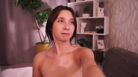   L  online show from 09.26.25