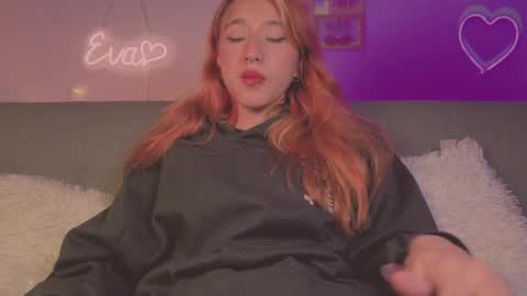 Snapshot of cinderella_lewis chatting on 04.04.26 Sofi Eva and Mey online show from 04.04.26