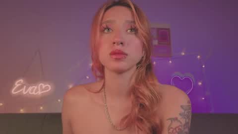 Snapshot of cinderella_lewis chatting on 04.12.26 Sofi Eva and Mey online show from 04.12.26