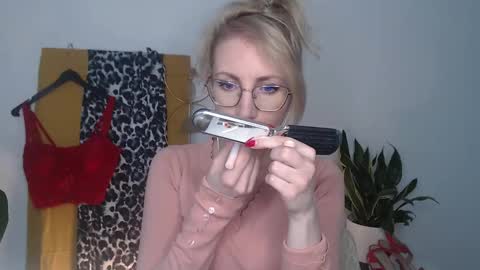 Cinderella online show from 04.14.26