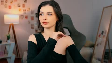 Snapshot of cindyclub_ chatting on 05.18.26 Rebbeka online show from 05.18.26