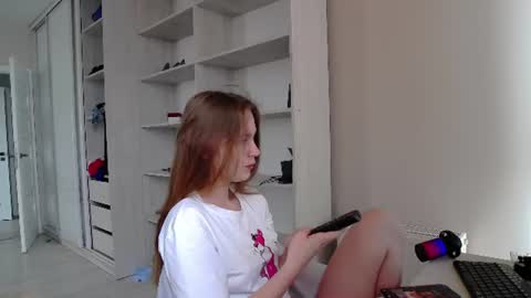 Snapshot of cindywood chatting on 07.06.26 Cindy online show from 07.06.26