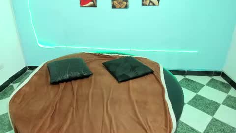 Snapshot of cinthya_dan chatting on 06.17.26 Cinthya online show from 06.17.26
