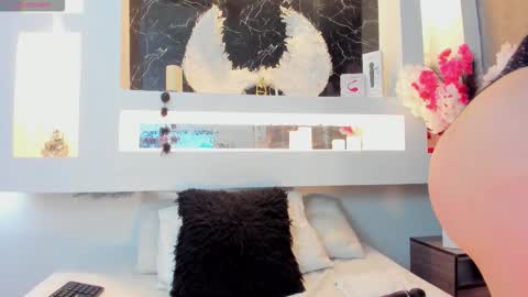 Cinthya  online show from 09.24.25