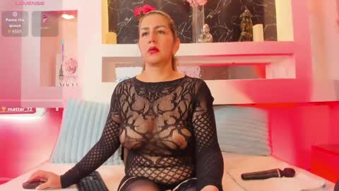Cinthya  online show from 04.29.26