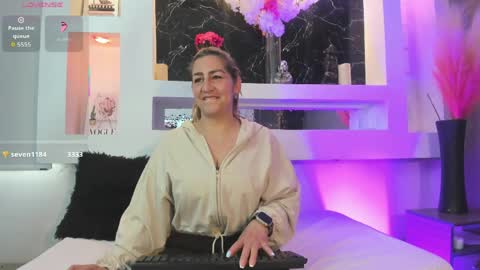 Cinthya  online show from 05.30.26