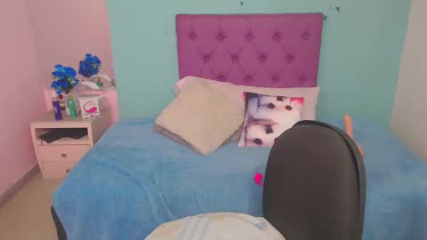 cinthyagomez6 online show from 01.23.25