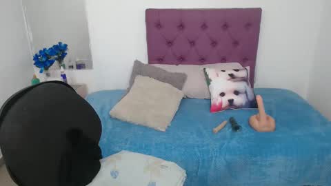 cinthyagomez6 online show from 01.24.25