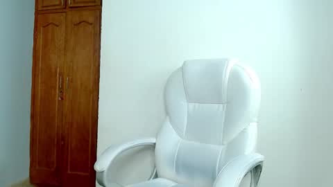 Snapshot of cintia_hills chatting on 12.24.24 Cintia Hills online show from 12.24.24