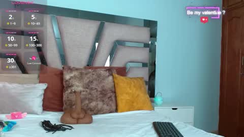 Snapshot of cintia_hills chatting on 02.18.25 Cintia Hills online show from 02.18.25