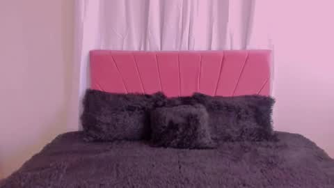 Snapshot of cintiacolins chatting on 12.15.25 CintiaCollins online show from 12.15.25