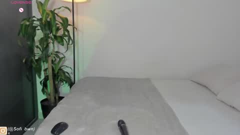 Snapshot of cintya_brown chatting on 04.28.26 Sofia OF online show from 04.28.26