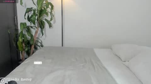 Snapshot of cintya_brown chatting on 06.26.26 Sofia OF online show from 06.26.26