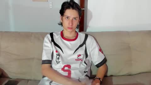 Snapshot of cirosky_elchicopolla chatting on 02.10.26 cirosky_elchicopolla online show from 02.10.26