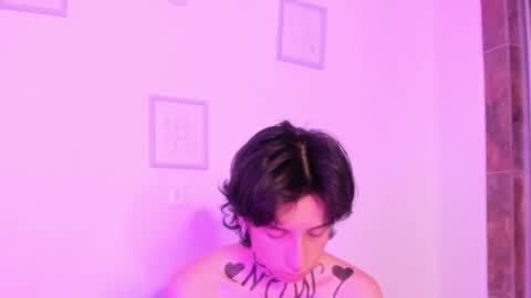 Snapshot of cirosky_elchicopolla chatting on 02.22.26 cirosky_elchicopolla online show from 02.22.26