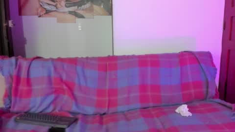 Snapshot of cirosky_elchicopolla chatting on 02.26.26 cirosky_elchicopolla online show from 02.26.26