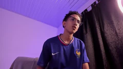 Snapshot of cj_davis1 chatting on 11.09.25 cj_davis1 online show from 11.09.25