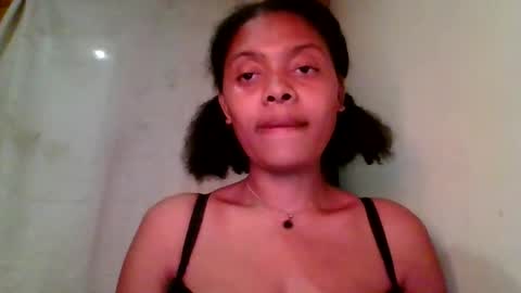 Snapshot of ckamilla45 chatting on 09.09.25 ckamilla45 online show from 09.09.25