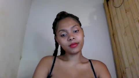 Snapshot of ckamilla45 chatting on 11.08.25 ckamilla45 online show from 11.08.25