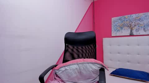 Snapshot of claire_aristizabal chatting on 03.08.25 claire aristizabal online show from 03.08.25