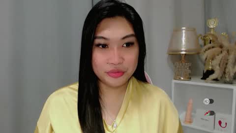 Snapshot of claire_wntr chatting on 05.02.26 CLAIRE online show from 05.02.26